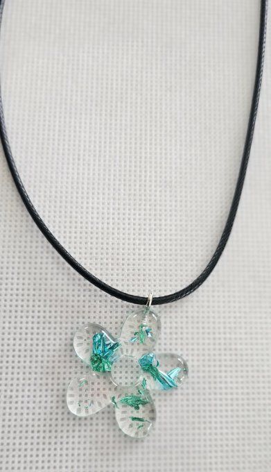 Collier fleur 