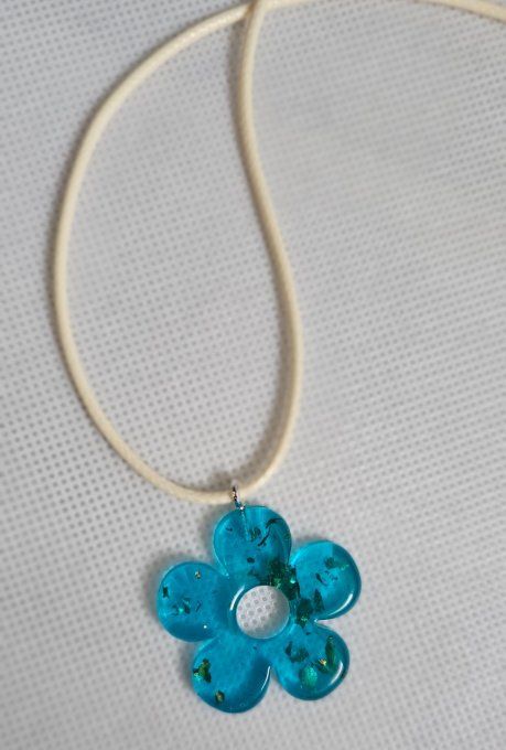 Collier fleur 