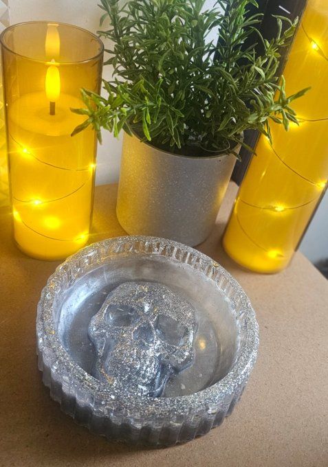 Cendrier tête de mort 