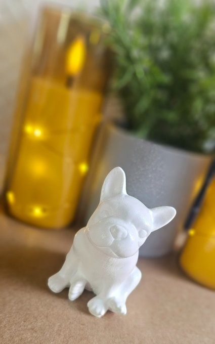 Petite figurine Bouledogue 