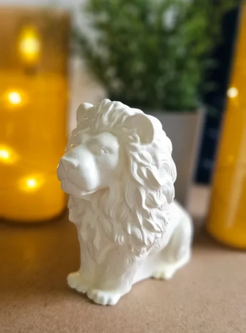 Figurine Lion
